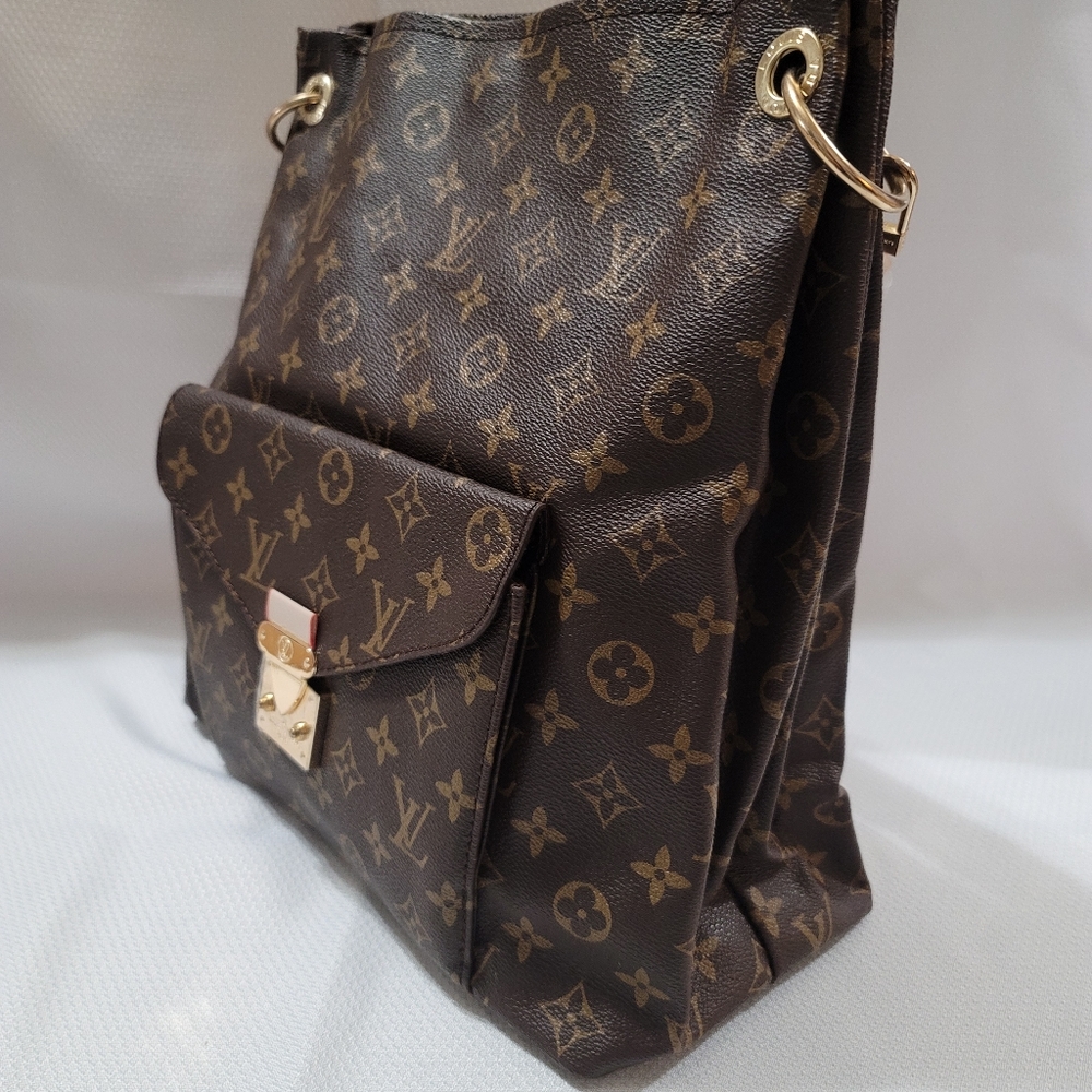 Purse - Picture 3 of 16